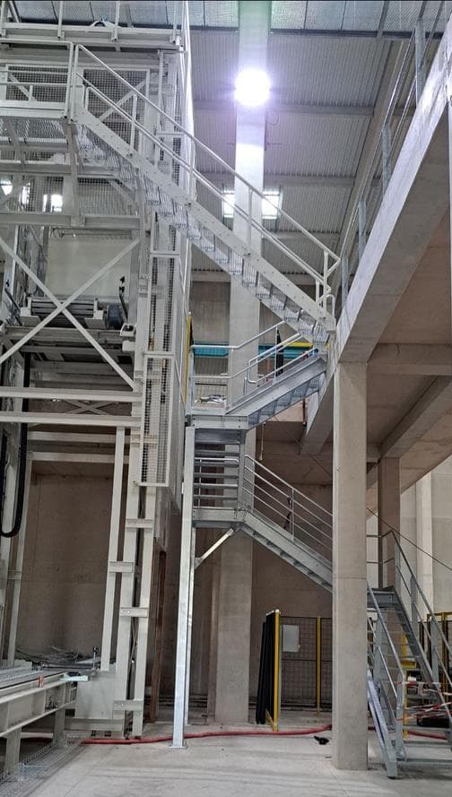 Escalier et passerelle industriels — photo 2